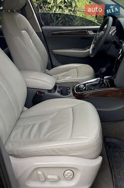 Внедорожник / Кроссовер Audi Q5 2011 в 