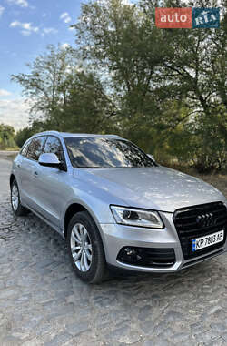 Внедорожник / Кроссовер Audi Q5 2016 в 