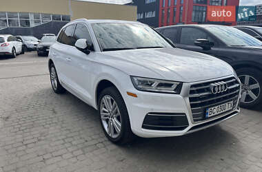 Позашляховик / Кросовер Audi Q5 2017 в Львові