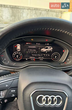Внедорожник / Кроссовер Audi Q5 2016 в 