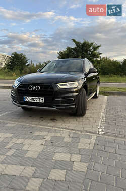 Внедорожник / Кроссовер Audi Q5 2016 в 
