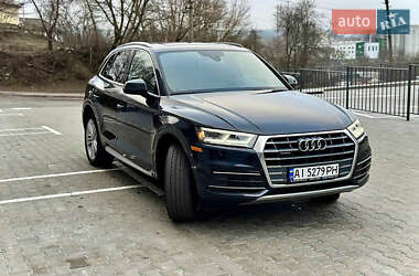 Внедорожник / Кроссовер Audi Q5 2018 в 