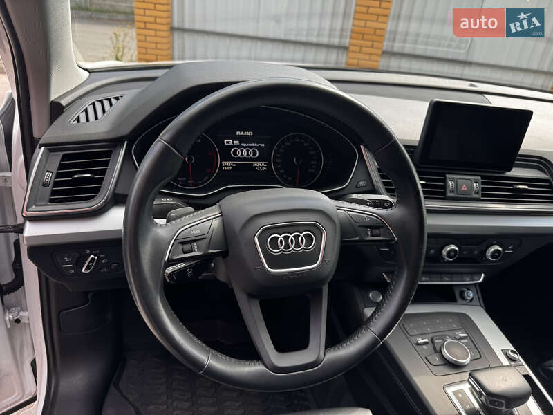 Внедорожник / Кроссовер Audi Q5 2017 в Виннице