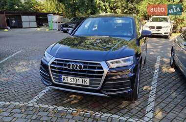 Внедорожник / Кроссовер Audi Q5 2020 в 