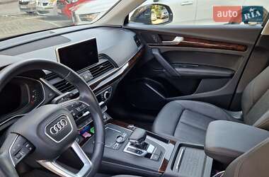 Внедорожник / Кроссовер Audi Q5 2020 в 