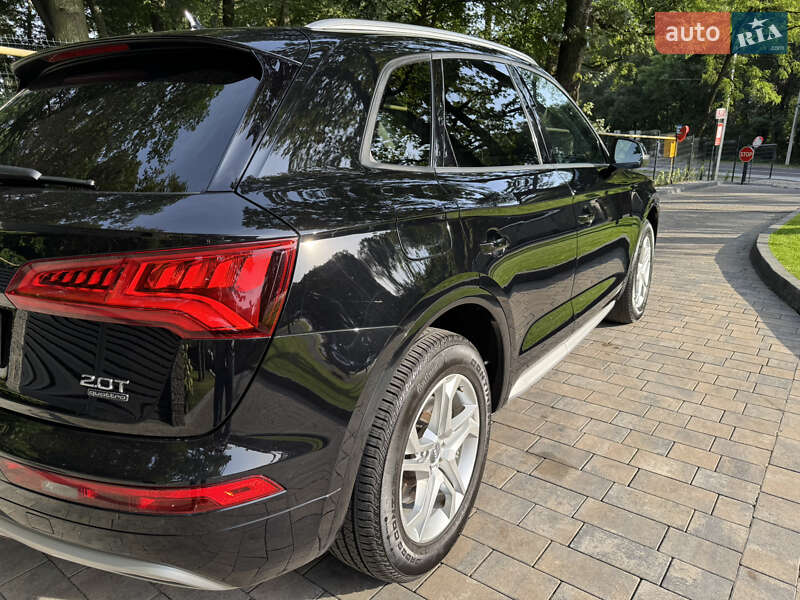 Внедорожник / Кроссовер Audi Q5 2018 в Львове
