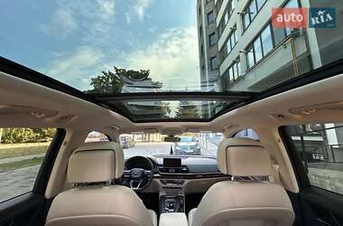 Внедорожник / Кроссовер Audi Q5 2017 в 