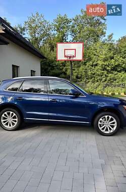 Внедорожник / Кроссовер Audi Q5 2015 в 