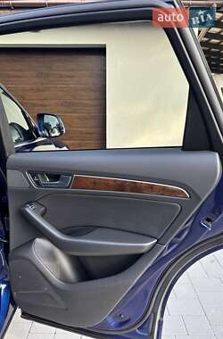 Внедорожник / Кроссовер Audi Q5 2015 в 