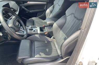 Внедорожник / Кроссовер Audi Q5 2020 в 