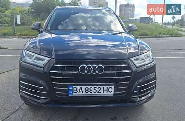 Внедорожник / Кроссовер Audi Q5 2020 в 