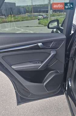 Внедорожник / Кроссовер Audi Q5 2020 в 