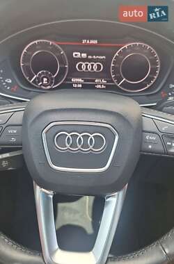 Внедорожник / Кроссовер Audi Q5 2020 в 