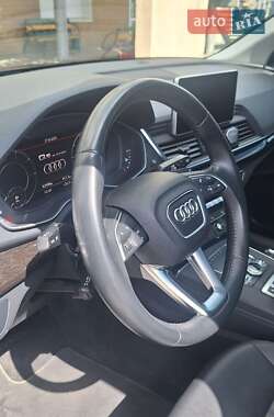 Внедорожник / Кроссовер Audi Q5 2020 в 