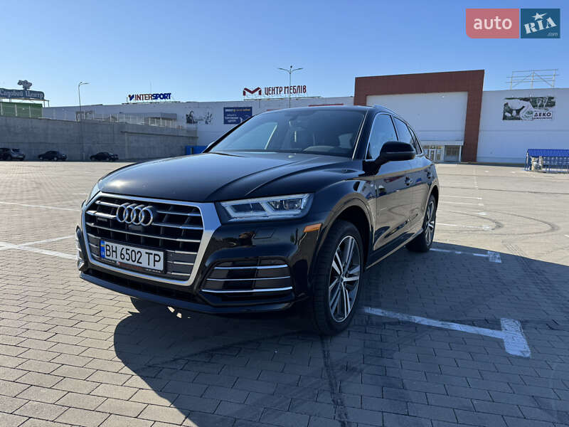 Внедорожник / Кроссовер Audi Q5 2017 в Одессе
