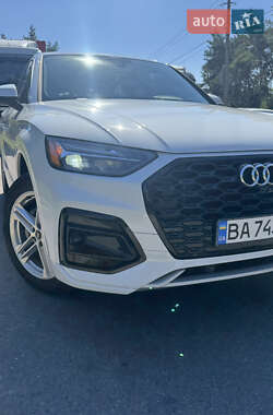 Внедорожник / Кроссовер Audi Q5 2023 в 