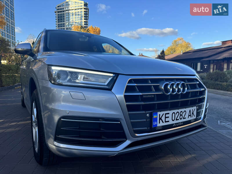 Внедорожник / Кроссовер Audi Q5 2017 в Днепре