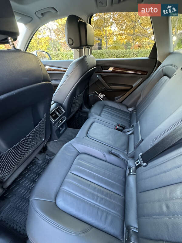 Внедорожник / Кроссовер Audi Q5 2017 в Днепре