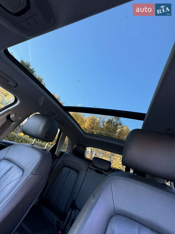 Внедорожник / Кроссовер Audi Q5 2017 в Днепре