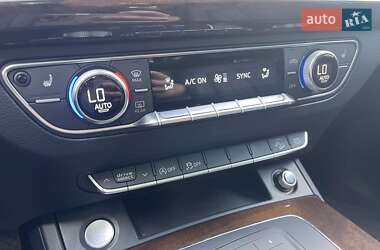 Внедорожник / Кроссовер Audi Q5 2017 в 