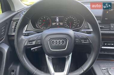 Внедорожник / Кроссовер Audi Q5 2017 в 