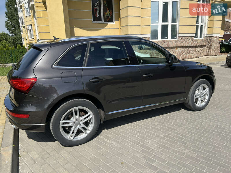 Внедорожник / Кроссовер Audi Q5 2013 в Тернополе