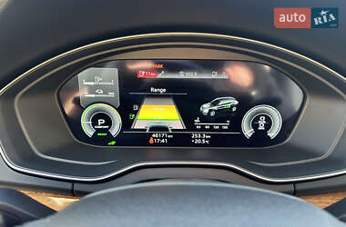 Внедорожник / Кроссовер Audi Q5 2020 в 