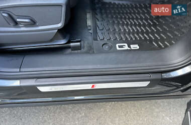 Внедорожник / Кроссовер Audi Q5 2020 в 