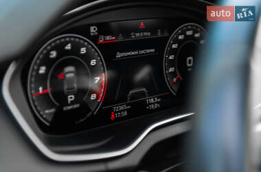 Позашляховик / Кросовер Audi Q5 2020 в 
