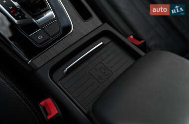 Позашляховик / Кросовер Audi Q5 2020 в 