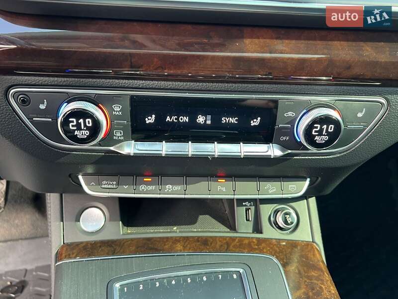 Внедорожник / Кроссовер Audi Q5 2020 в Сумах