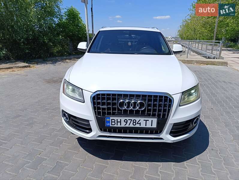 Внедорожник / Кроссовер Audi Q5 2012 в 