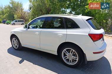 Внедорожник / Кроссовер Audi Q5 2012 в 