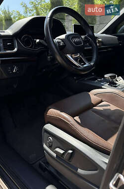 Внедорожник / Кроссовер Audi Q5 2018 в 