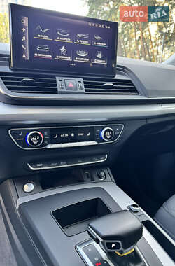 Внедорожник / Кроссовер Audi Q5 2021 в 