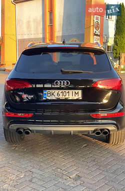 Позашляховик / Кросовер Audi Q5 2015 в  фото 4 Позашляховик / Кросовер Audi Q5 2015 в