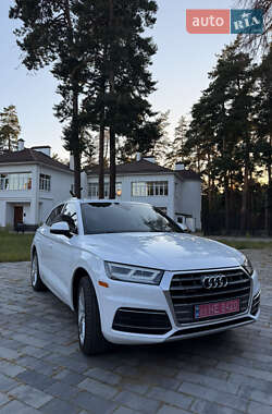Внедорожник / Кроссовер Audi Q5 2018 в Ахтырке