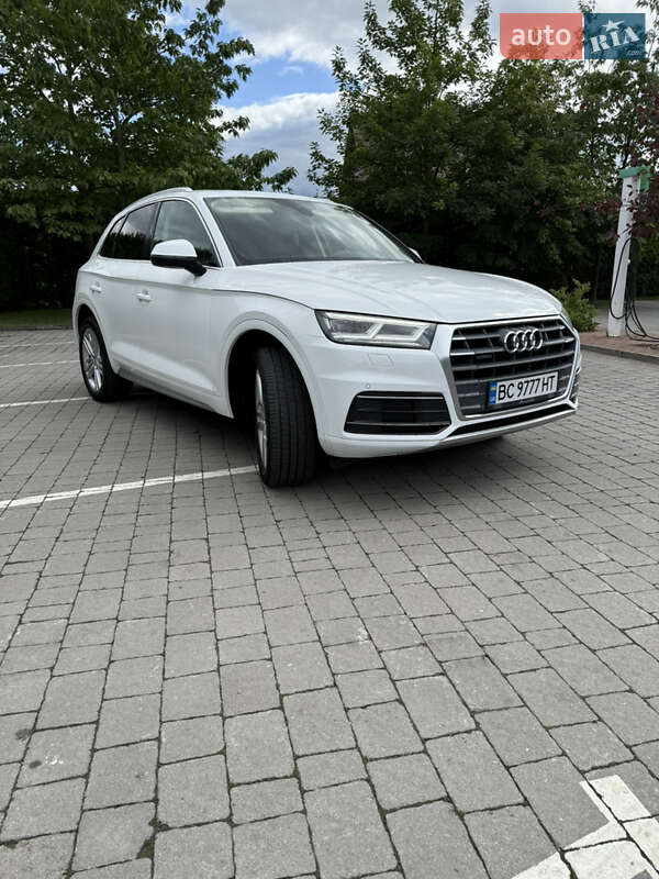 Позашляховик / Кросовер Audi Q5 2020 в Львові