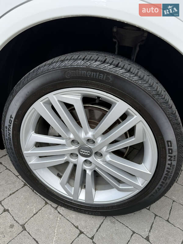 Позашляховик / Кросовер Audi Q5 2020 в Львові