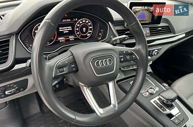 Внедорожник / Кроссовер Audi Q5 2018 в 