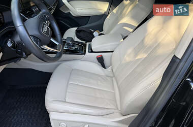 Внедорожник / Кроссовер Audi Q5 2022 в 