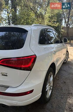 Внедорожник / Кроссовер Audi Q5 2016 в 