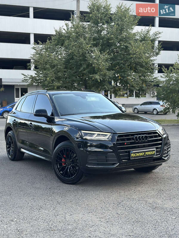 Внедорожник / Кроссовер Audi Q5 2018 в 