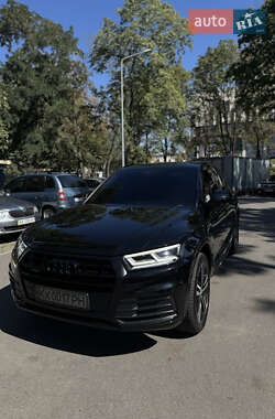 Внедорожник / Кроссовер Audi Q5 2018 в 