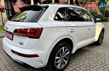 Внедорожник / Кроссовер Audi Q5 2024 в 
