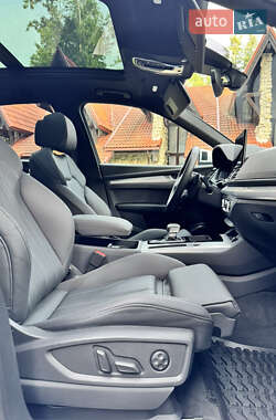 Внедорожник / Кроссовер Audi Q5 2024 в 