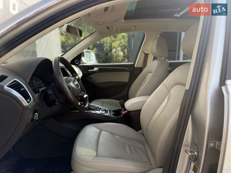 Позашляховик / Кросовер Audi Q5 2015 в Львові