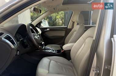 Внедорожник / Кроссовер Audi Q5 2015 в 