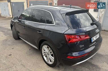 Внедорожник / Кроссовер Audi Q5 2017 в 