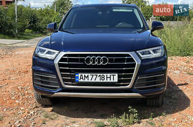 Внедорожник / Кроссовер Audi Q5 2018 в 